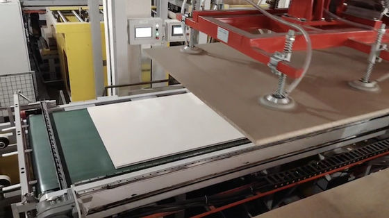 comprare Pressa a circuito corto a tavola artificiale macchina di stampa a caldo automatica per porte a scarico online manufacture