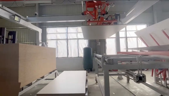 comprare Pressa di laminazione a ciclo corto per cartoni di particolato 35m Superficie del pavimento online manufacture