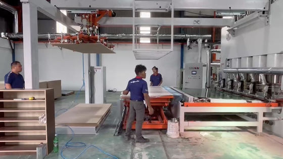 comprare Melamina cartone per mobili laminato MDF HDF PB Hot Press Laminating Machine 15KW online manufacture