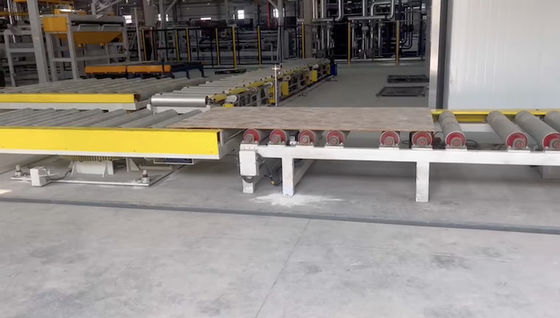 comprare Linea di produzione di cartoni automatici per la stampa a ciclo corto di melamina 1800 tonnellate online manufacture