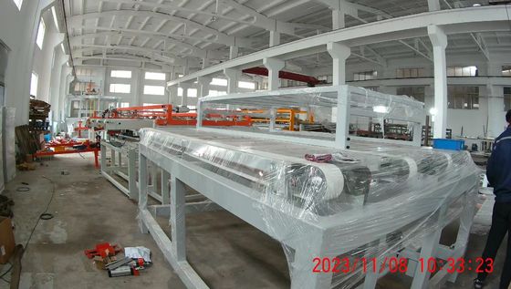 comprare 4'×10' 5'×10' Lini di stampa a ciclo corto per la laminazione delle porte online manufacture