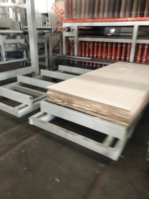 comprare Pressa a caldo ad alta pressione a breve ciclo completamente automatica per la laminazione del cartone di legno MDF online manufacture