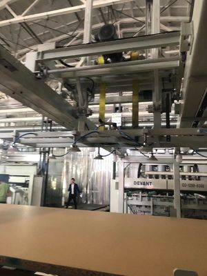 Macchina per la stampa a caldo per la laminazione di melamina per cartoni Mdf per Hpl 80 fogli all'ora